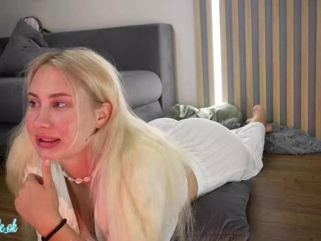 Kateline from BongaCams