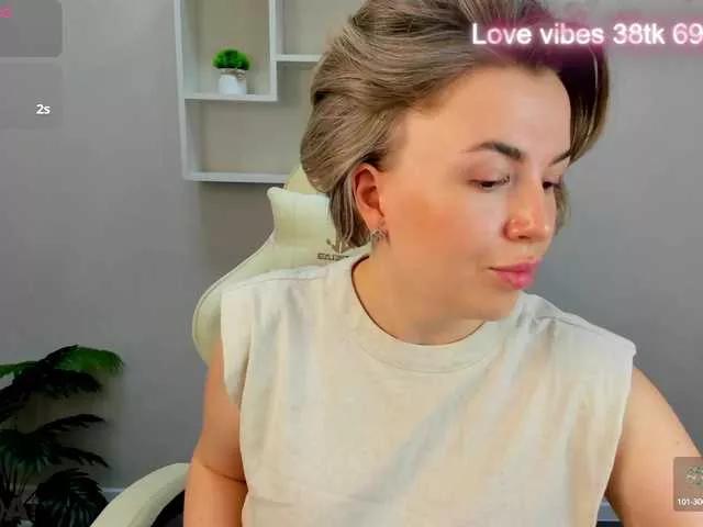 Nikki-Kai from BongaCams