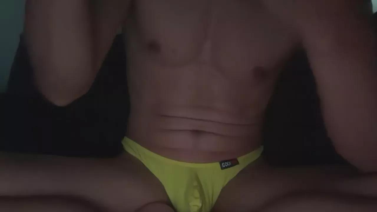 babyboyeatfing1 from Cam4