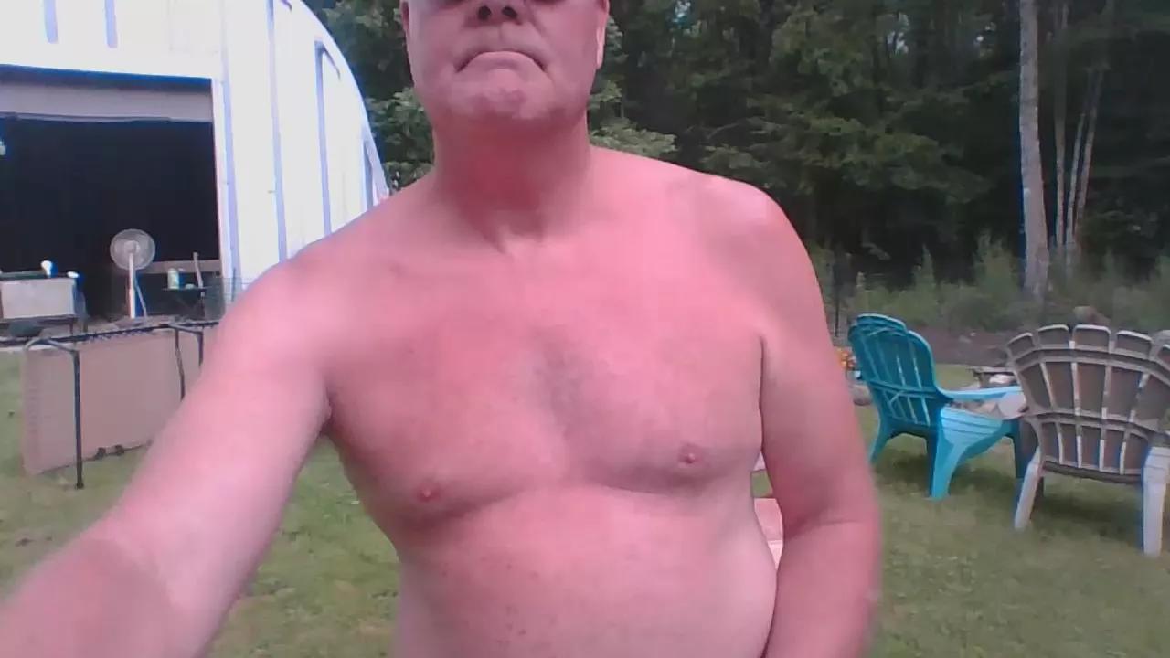 Beeffarmer from Cam4