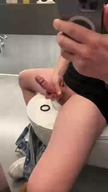 Bigitafucker from Cam4