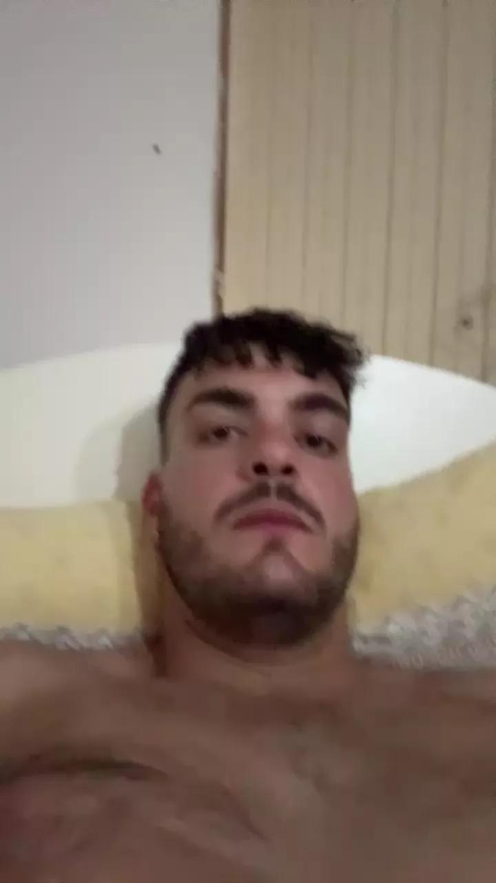 Cazzone22xx from Cam4