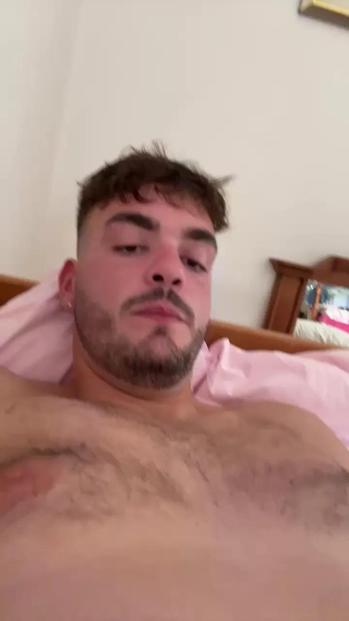 Cazzone22xx from Cam4