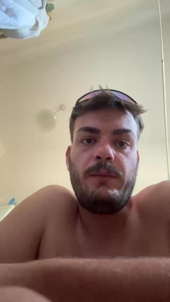 Cazzone22xx from Cam4