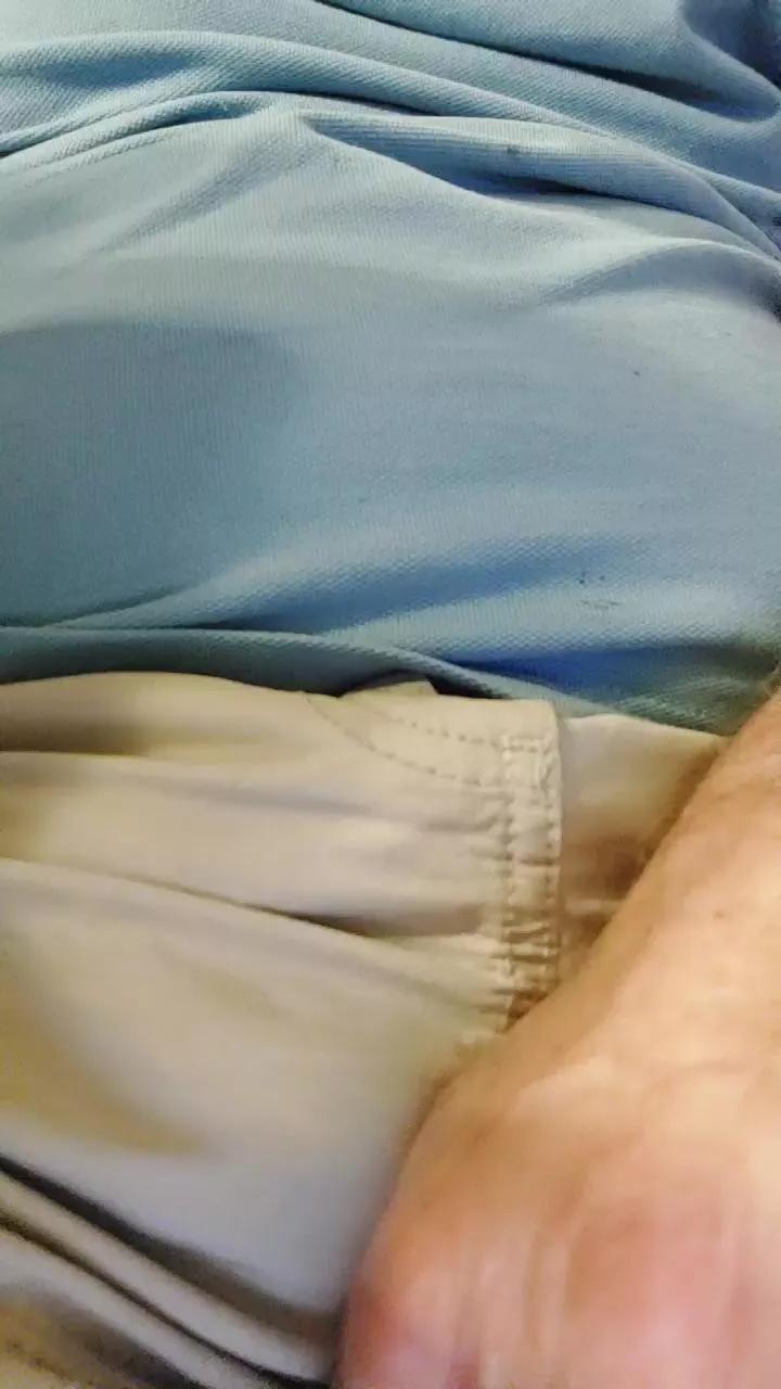 cheekeygeeza61 from Cam4