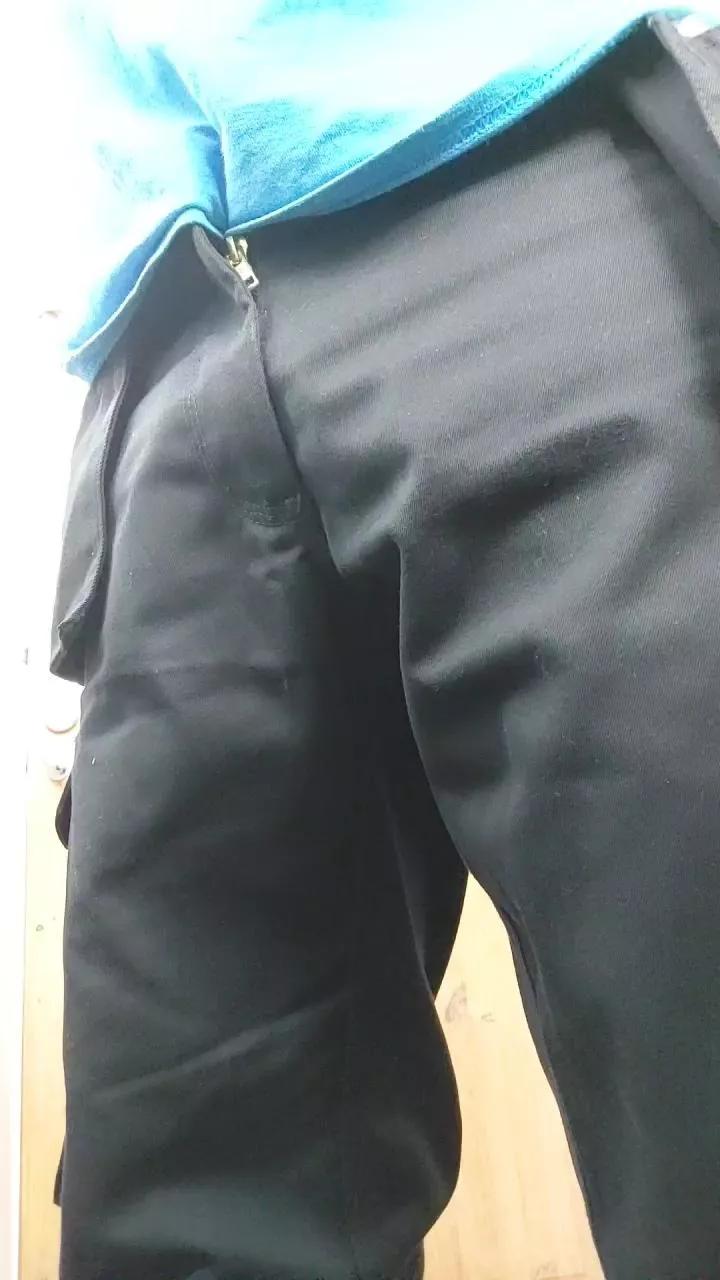 cheekeygeeza61 from Cam4