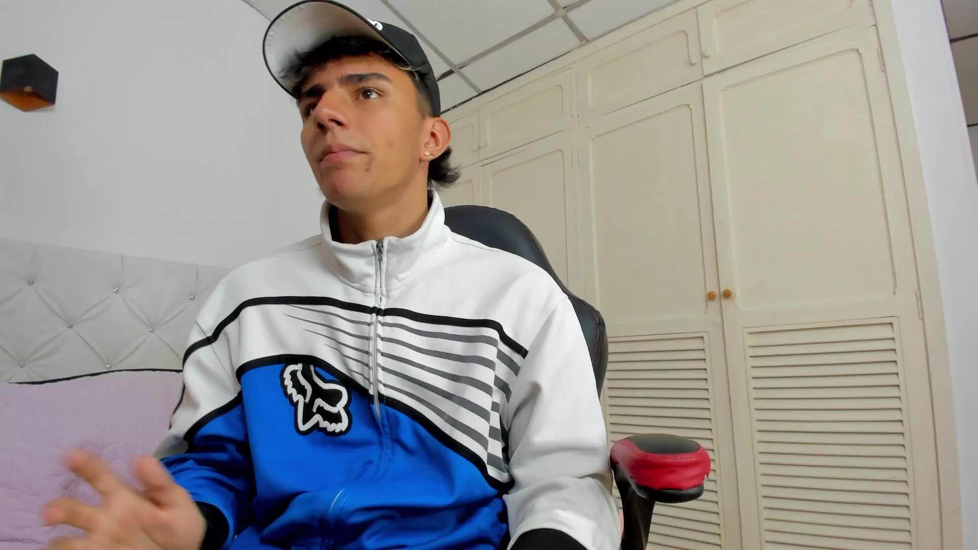 CoboStone from Cam4