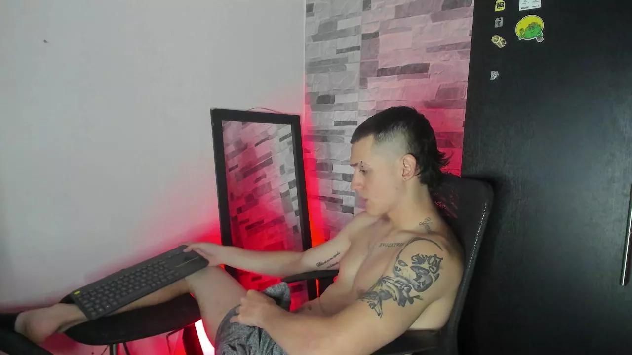 Dimitri_Higth from Cam4