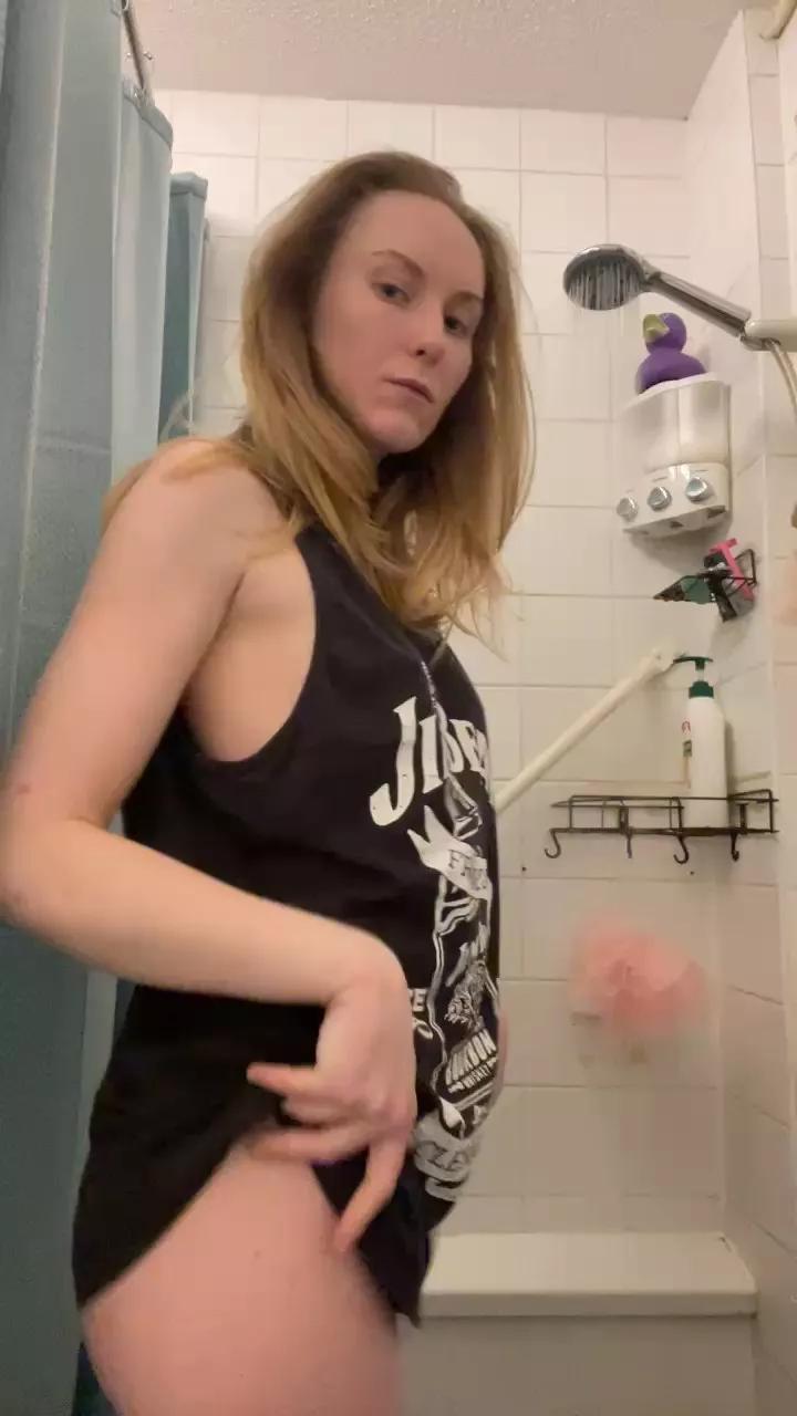 LilMissTightPus from Cam4
