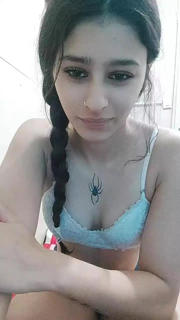 Maddydoll from Cam4