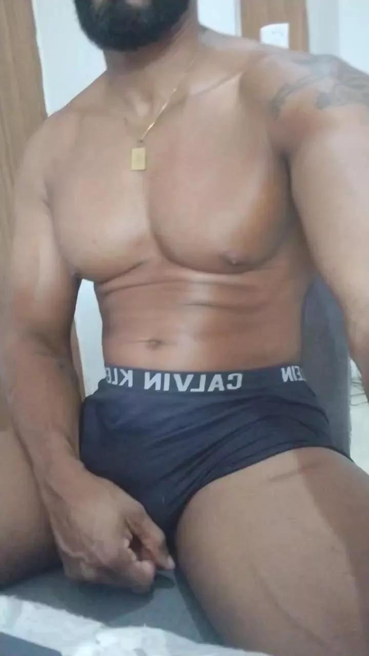 Maumau1986 from Cam4