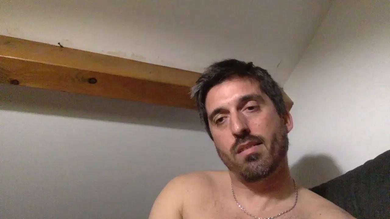 moumout1000 from Cam4