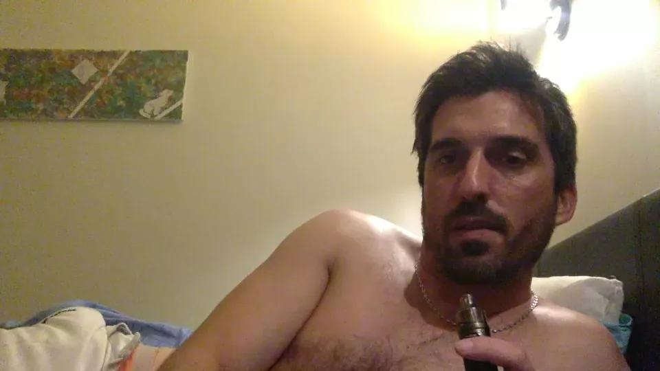 moumout1000 from Cam4