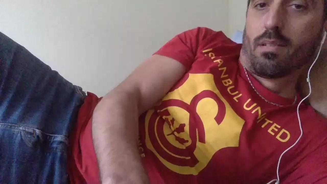 moumout1000 from Cam4
