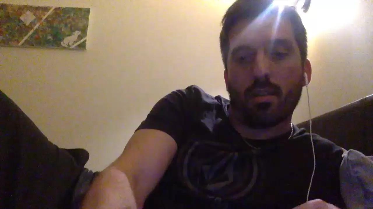 moumout1000 from Cam4