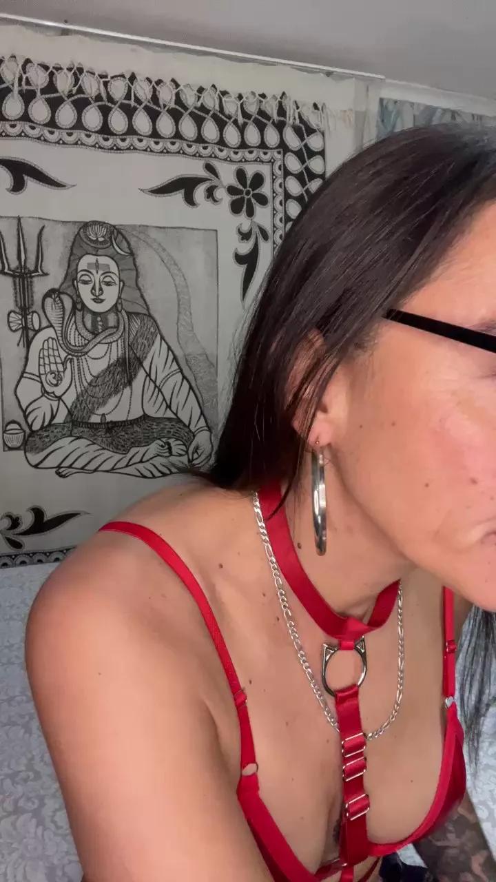 queen1802 from Cam4