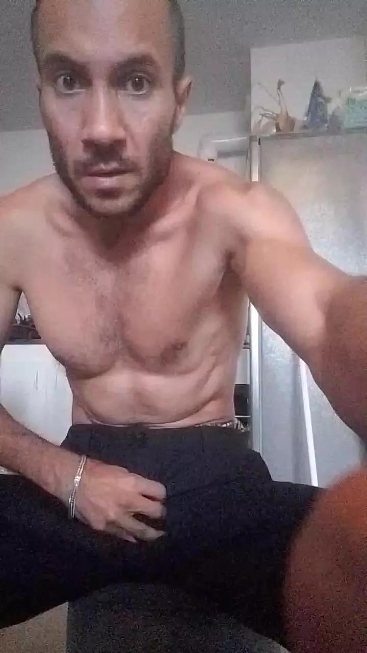 REDDICKDOG from Cam4