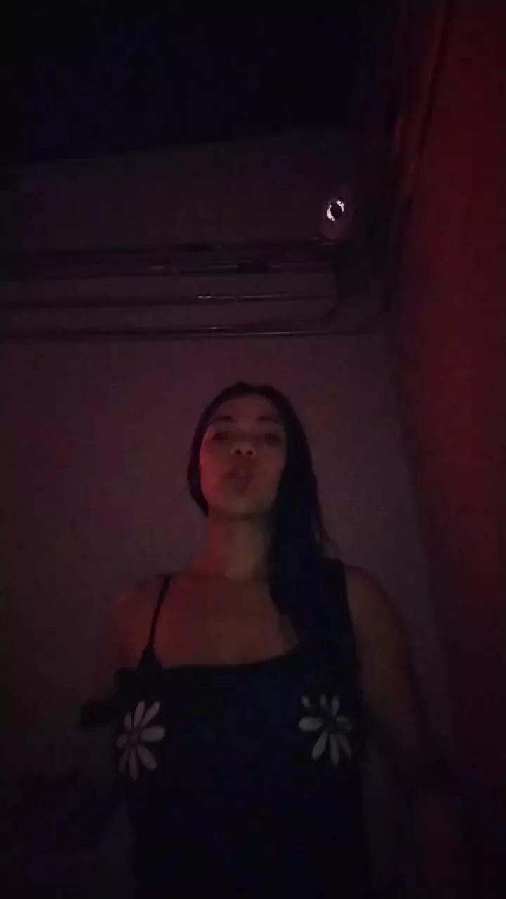 sweet_scarlett_ from Cam4