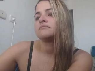 adhara from CamSoda