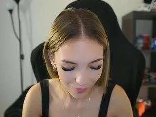 Alexxisky from CamSoda