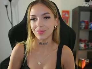 Alexxisky from CamSoda