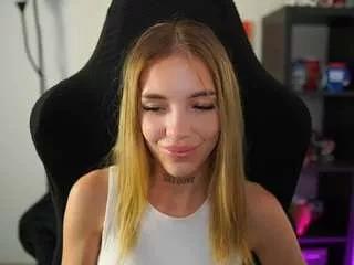 Alexxisky from CamSoda