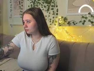 alli-aster from CamSoda