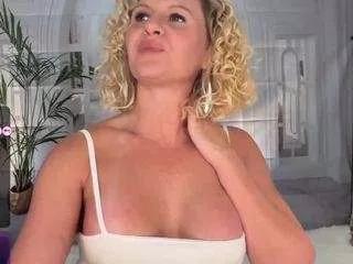 Amberjade-aj from CamSoda
