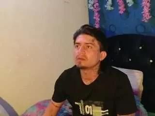 andresbigger on CamSoda