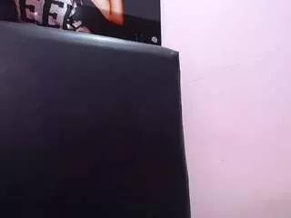 annie-ebony from CamSoda is Freechat