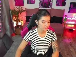 anniesweet01 from CamSoda