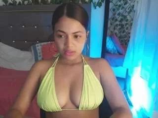 ariadnabrow from CamSoda