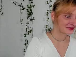 ariana-sunset from CamSoda
