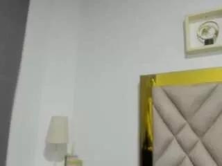 arianaspate from CamSoda