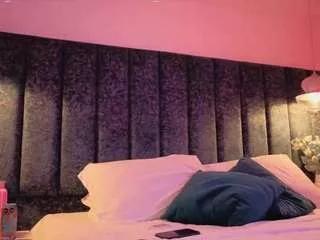 arianna-suarezz from CamSoda