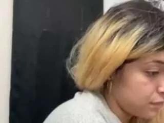 babydxll from CamSoda