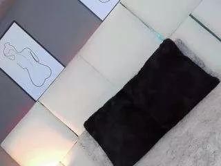 baddinner from CamSoda