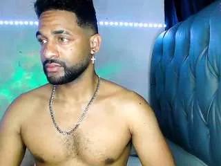 bbcblackhot33 from CamSoda