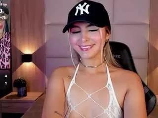 bella1207 from CamSoda
