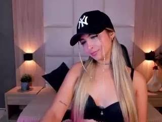 bella1207 from CamSoda