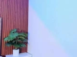 bellaebony21 from CamSoda