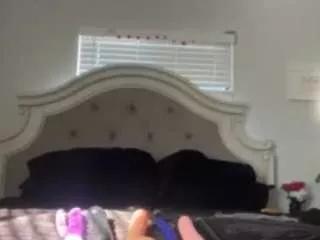 bellasimone94 from CamSoda