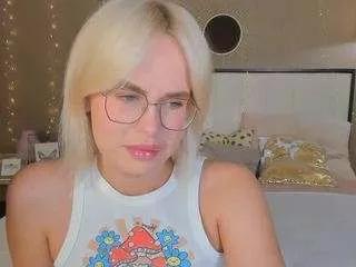 Bellatip from CamSoda