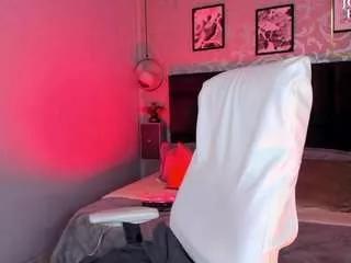 bombshellll from CamSoda
