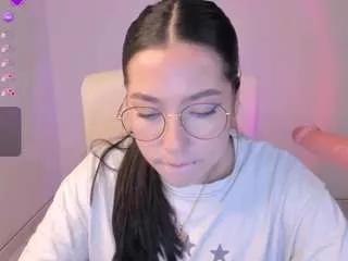 bubble-gum from CamSoda