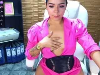 catta-james from CamSoda