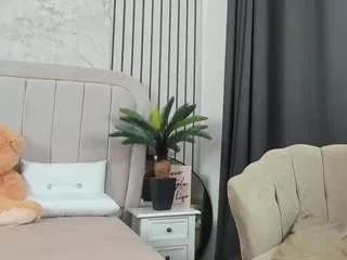 Daryar33e from CamSoda