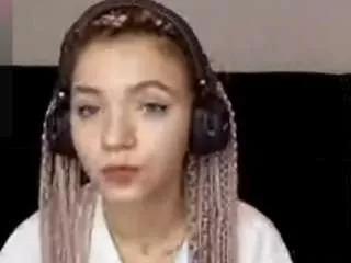 edagloss from CamSoda is Freechat
