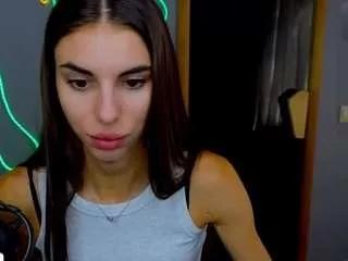 emmigreen from CamSoda