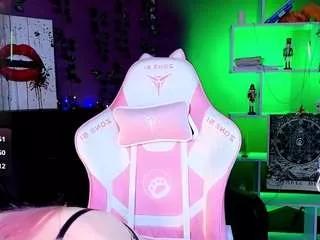 helen-carter from CamSoda